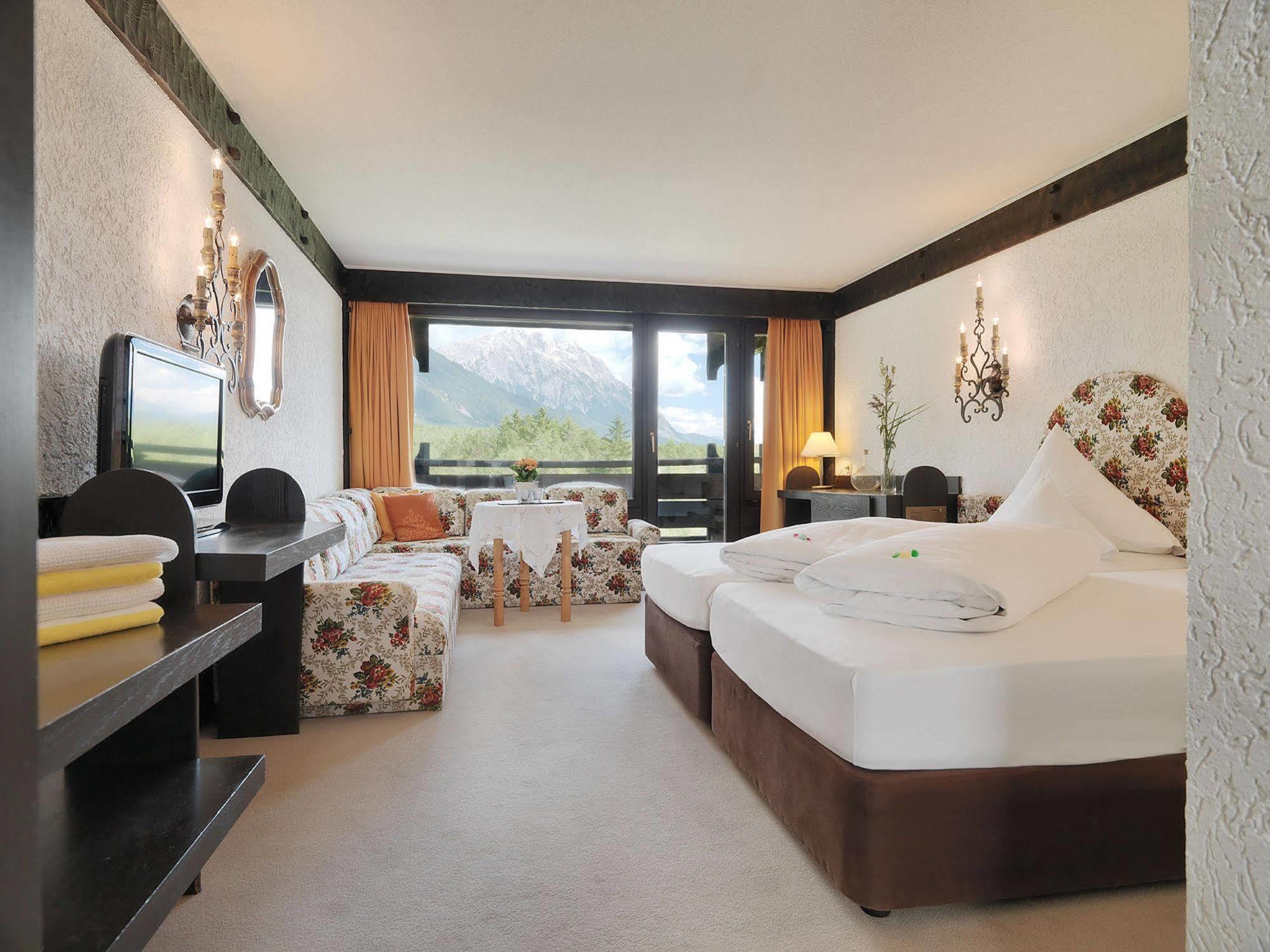 Kaysers Tirolresort - Wohlfuehlhotel Fuer Erwachsene มีมิง ภายนอก รูปภาพ