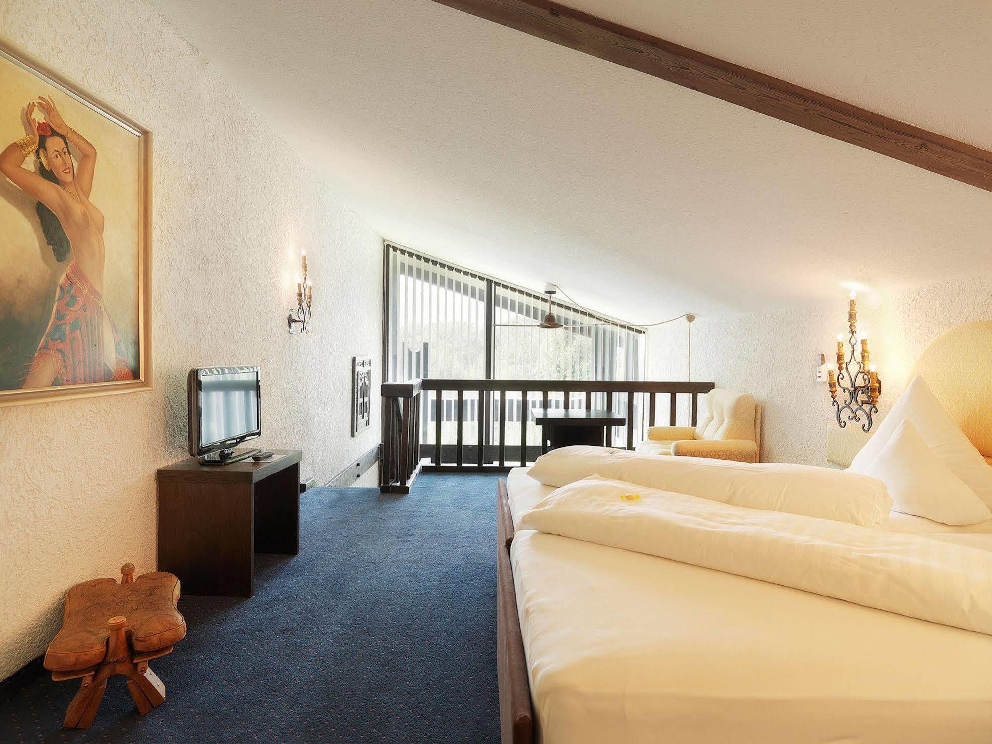 Kaysers Tirolresort - Wohlfuehlhotel Fuer Erwachsene มีมิง ภายนอก รูปภาพ
