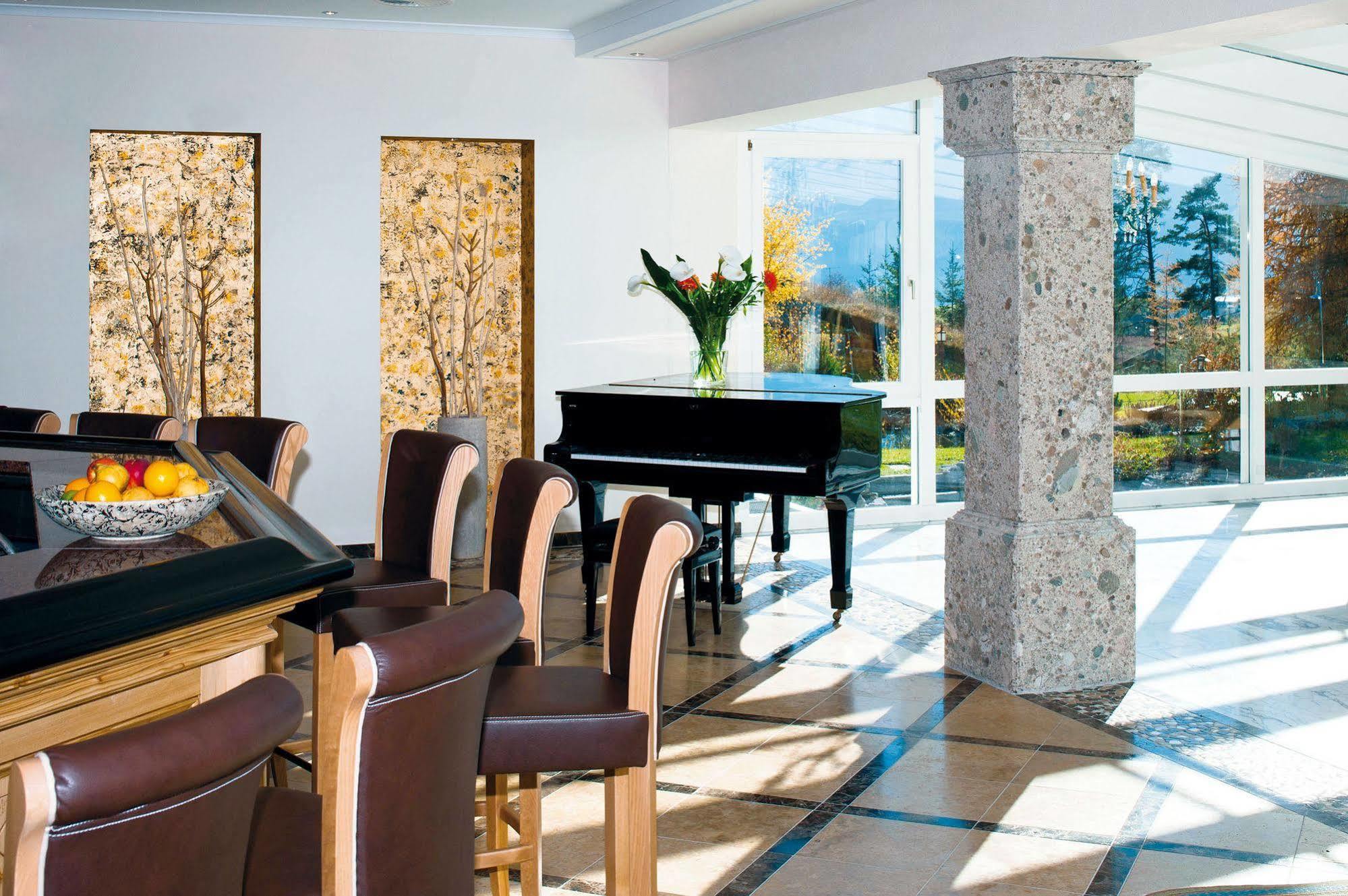 Kaysers Tirolresort - Wohlfuehlhotel Fuer Erwachsene มีมิง ภายนอก รูปภาพ